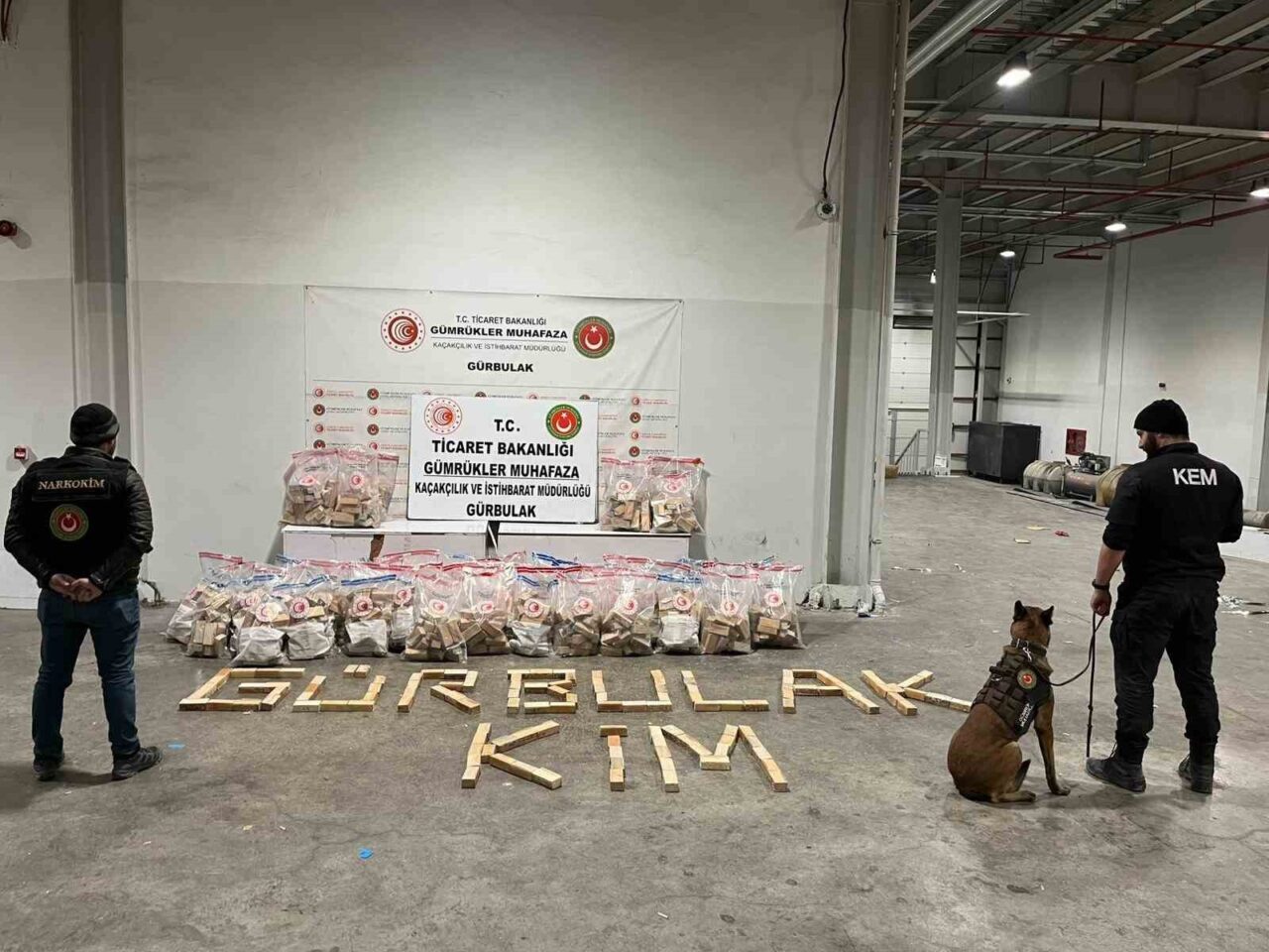 Gümrük Ekipleri, 394 Kilogram Metamfetaminin Ele Geçirilmesiyle 1 Milyar 179 Milyon Liralık Uyuşturucu İthalatını Engelledi