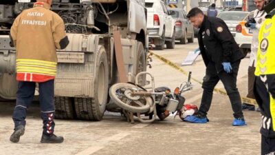 Hatay'da motosiklet ile tır arasında meydana gelen kazada, Menar Elhüseyin