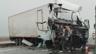 Konya'nın Karapınar ilçesinde sabah saatlerinde meydana gelen kazada, arıza nedeniyle