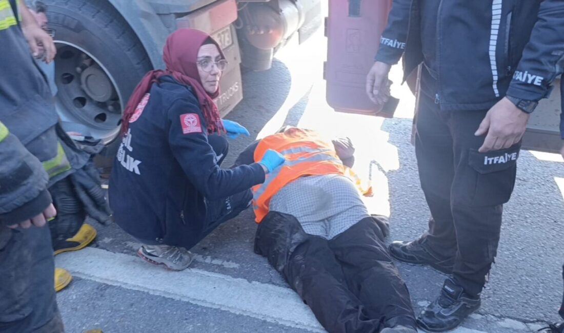 Antalya'nın Manavgat ilçesinde yol bakımında görevli 61 yaşındaki Ali Andıç,