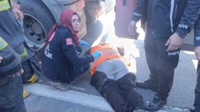 Antalya'nın Manavgat ilçesinde yol bakımında görevli 61 yaşındaki Ali Andıç,