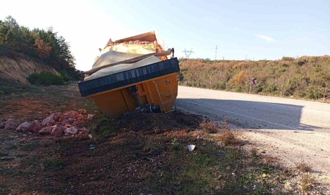 Bilecik'te seyir halindeki İsmail K. yönetimindeki tırın dorsesi, Gölpazarı-Vezirhan karayolunda