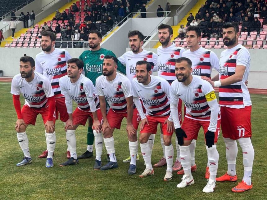 Bölgesel Amatör Lig 5. Grup 12. haftasında TKİ Tavşanlı Linyitspor, 2 Eylülspor’u 2-0 yenmeyi başardı.