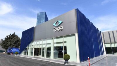 Togg, Yeni Temsilci Bayilikleriyle Kullanıcı Deneyimini Geliştiriyor Togg, kullanıcı deneyimini artırmak amacıyla Türkiye genelinde yeni temsilci bayilikler