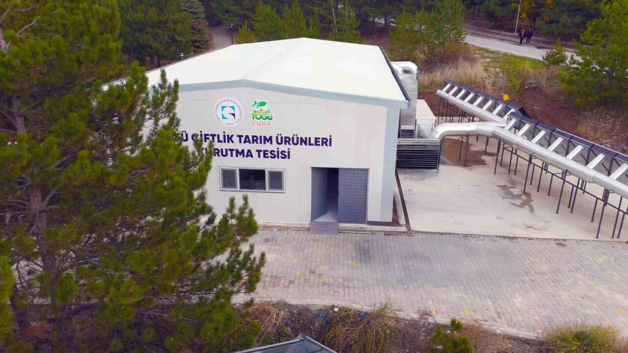 Tokat Gaziosmanpaşa Üniversitesi’nde Güneş Enerjisiyle İşleyen Tarım Kurutma Tesisi Faaliyete Geçti