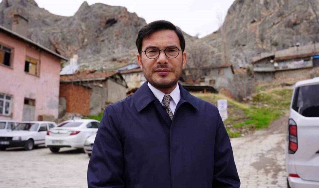 Tokat Belediye Başkanı Mehmet Kemal Yazıcıoğlu, kale eteklerinde kentsel dönüşüm