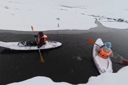 Perşembe Yaylası’nda -10 derecede kano etkinliği düzenlendi.