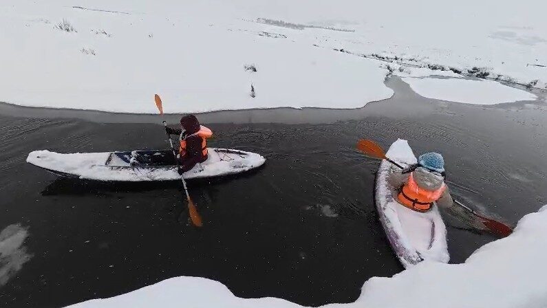 Perşembe Yaylası’nda -10 derecede kano etkinliği düzenlendi.