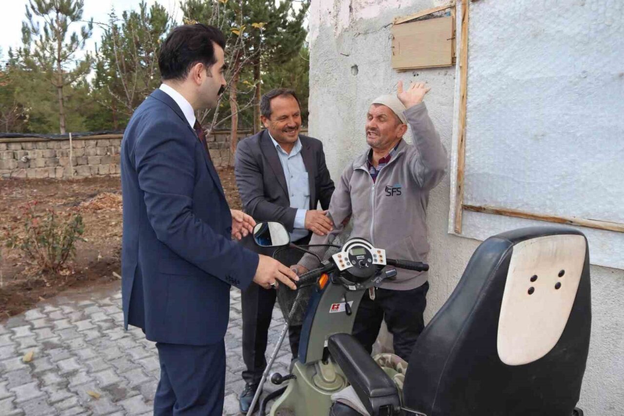 Tomarza Kaymakamı Selim Eser, 3 Aralık Dünya Engelliler Günü nedeniyle