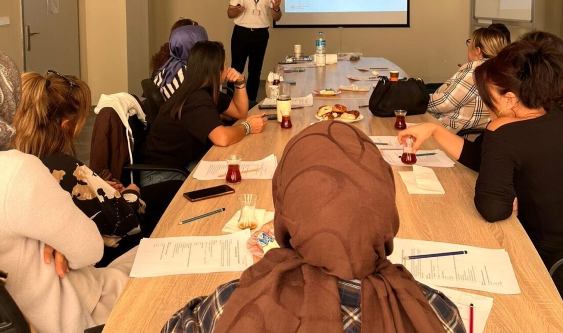 Düzce Sağlık Müdürlüğü, Sağlıklı Yaşam Kültürünü Yaygınlaştırma Çalışmalarına Devam Ediyor Düzce Sağlık Müdürlüğü, sağlıklı yaşam kültürünü yaygınlaştırmak için eğitimler düzenliyor.