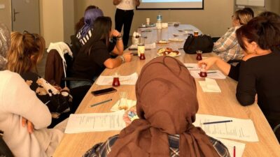 Düzce Sağlık Müdürlüğü, sağlıklı yaşam kültürünü yaygınlaştırmak için eğitimler düzenliyor.