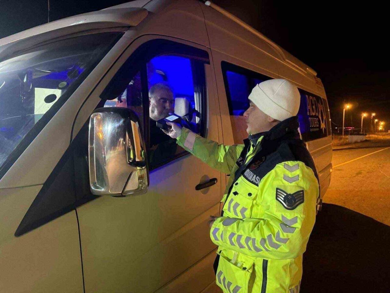 Ağrı'da Jandarma, trafik kurallarını denetlemek amacıyla geniş çaplı bir kontrol