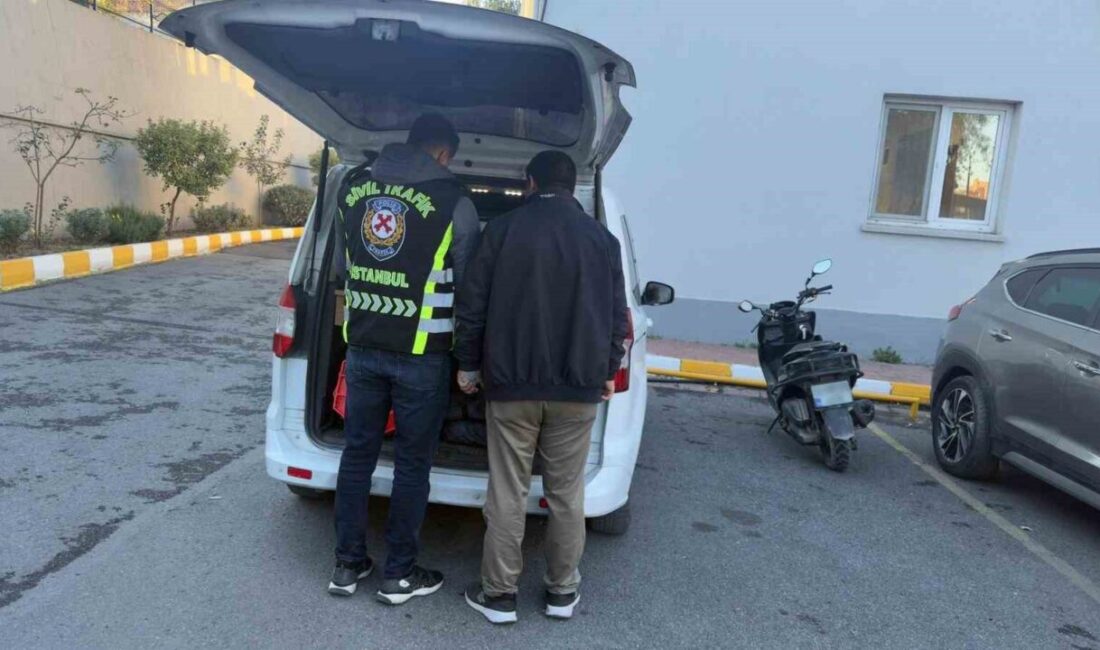 İstanbul'un Fatih ilçesinde, trafikte yaşanan bir tartışma sonrasında motosiklet sürücüsü