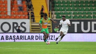 Trendyol Süper Lig’in 15. haftasında Alanyaspor, Antalyaspor ile 0-0 berabere
