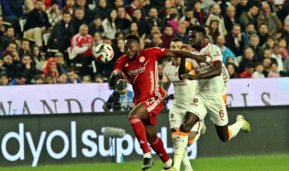 Trendyol Süper Lig'in 16. haftasında Galatasaray, Antalyaspor'u 0-2 mağlup etti.