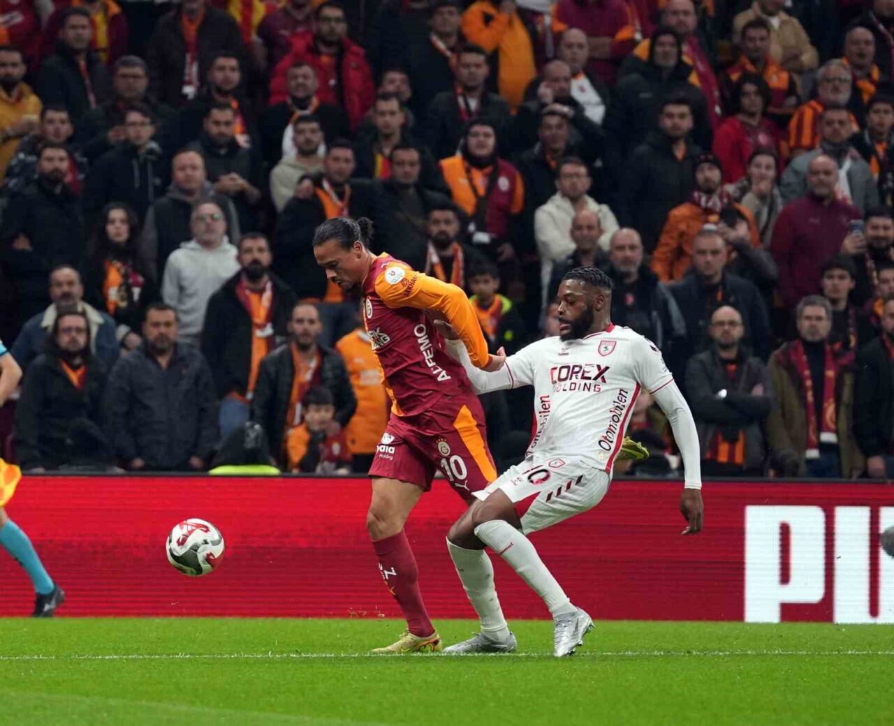 Galatasaray, Trendyol Süper Lig’in 15. haftasında Samsunspor'u 3-2'lik skorla mağlup