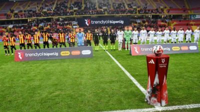 Kayserispor ve Alanyaspor, Süper Lig mücadelesinde ilk yarıyı golsüz tamamladı Trendyol Süper Lig 16. haftasında Kayserispor, Alanyaspor ile 0-0 berabere