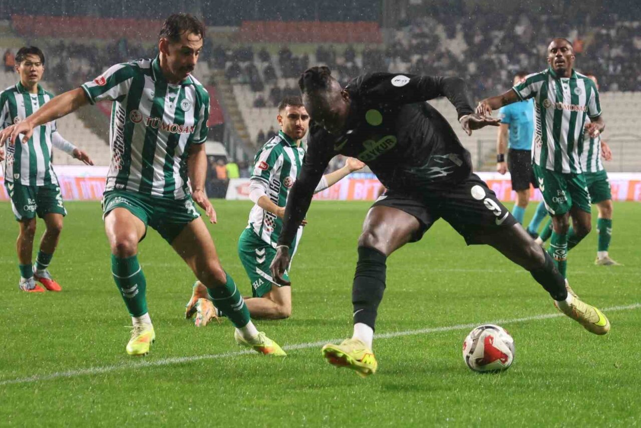 Trendyol Süper Lig'in 15. haftasında Konyaspor ve Çaykur Rizespor, 1-1