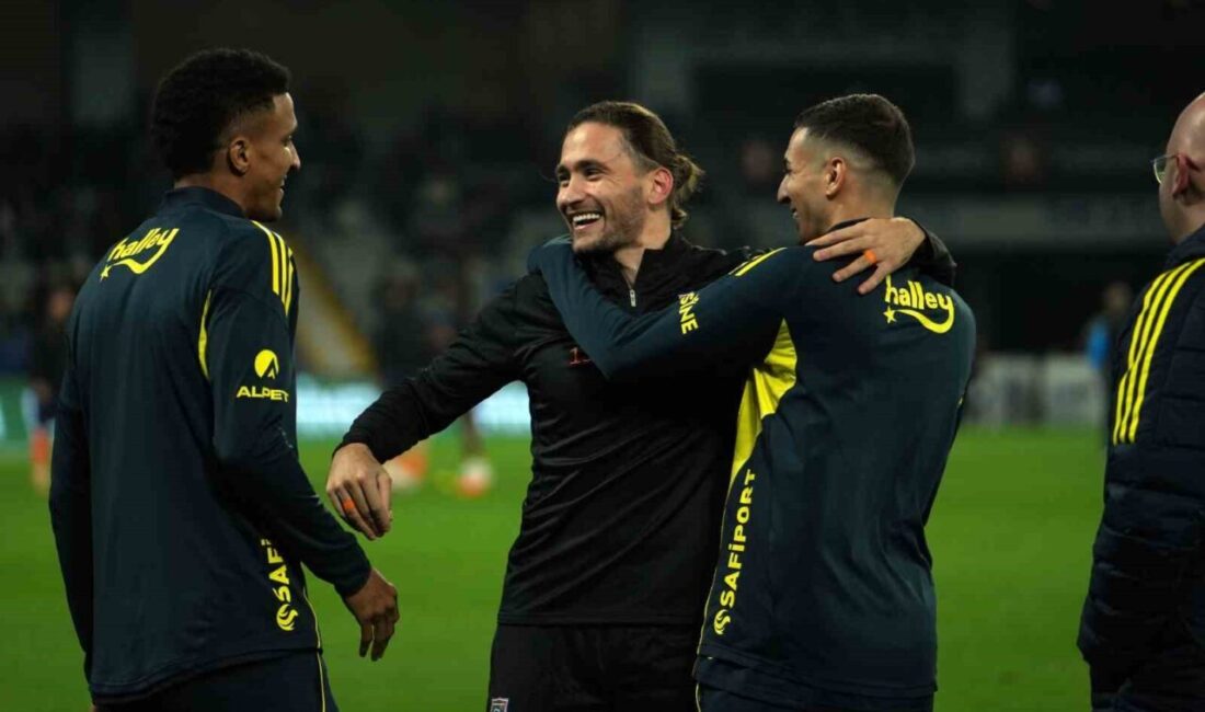 Başakşehir ile Fenerbahçe, Trendyol Süper Lig’in 15. haftasında karşı karşıya geliyor: İlk 15 dakika golsüz tamamlandı. Trendyol Süper Lig 15. haftasında Medipol Başakşehir, evinde Fenerbahçe ile