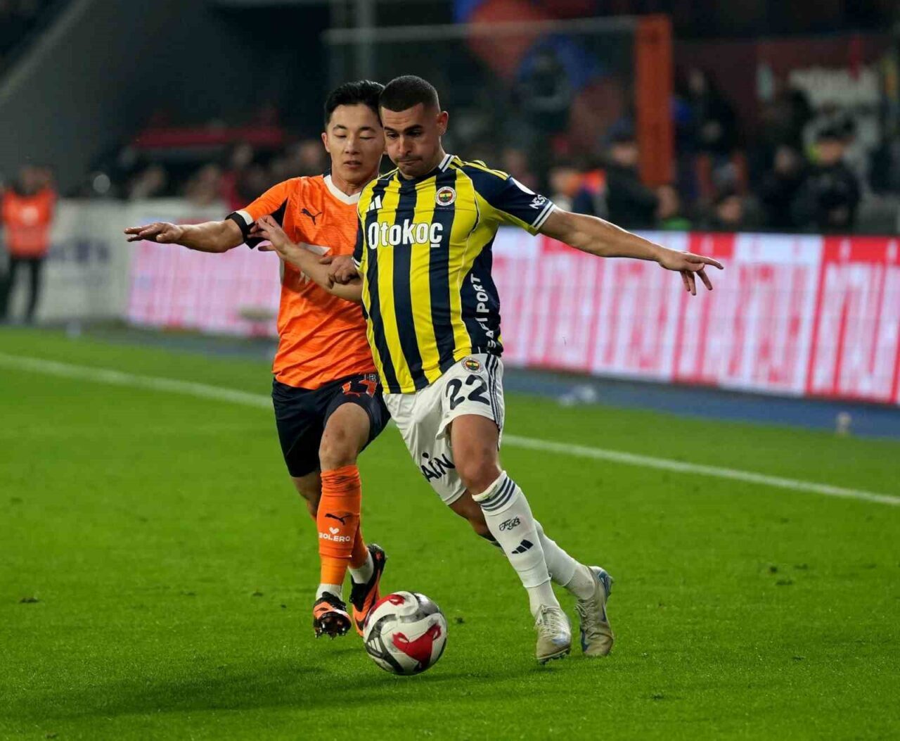Trendyol Süper Lig'in 15. haftasında RAMS Başakşehir, Fenerbahçe ile 1-1