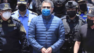 ABD Başkanı Donald Trump, uyuşturucu kaçakçılığı nedeniyle 45 yıl hapis