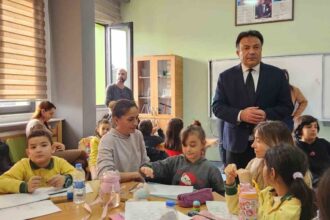 Tunceli’de “Erenler Sanat Okulu Projesi” ile Öğrenciler Sanatla Buluşuyor