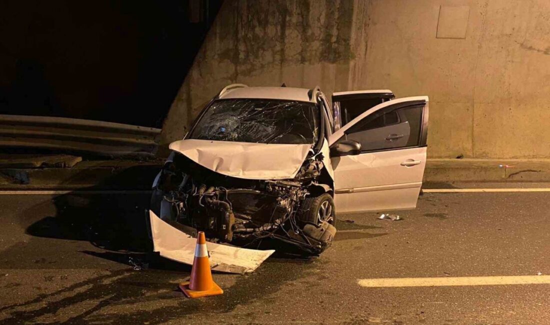 Zonguldak’ta Tünel Girişinde Meydana Gelen Kazada Dört Kisi Ağır Yaralandı Zonguldak’ın Alaplı ilçesinde gece saatlerinde meydana gelen trafik kazasında A.T.