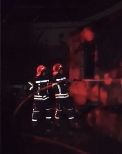 Osmaniye'nin Yeniköy Köyü'nde bir evde mutfak tüplerinin bulunduğu alanda çıkan