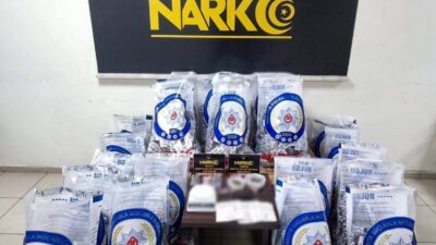 Manisa'nın Turgutlu ilçesinde, Narkotik Suçlarla Mücadele ekipleri A.Z. (27) ve