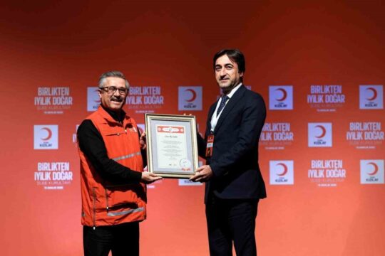 Türk Kızılay Genel Kurulu'nda Cizre Kızılay Şubesi, yıl boyu yürüttüğü