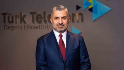 Türk Telekom, AKM'de 'Sesli Adımlar' ve 'Erişilebilir Tiyatro' projeleriyle görme