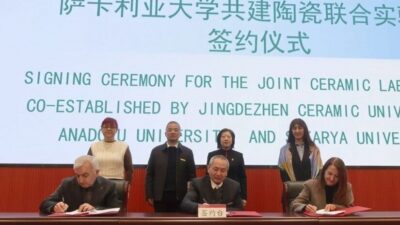 Anadolu Üniversitesi, Sakarya Üniversitesi ve Jingdezhen Seramik Üniversitesi arasında 'Ortak