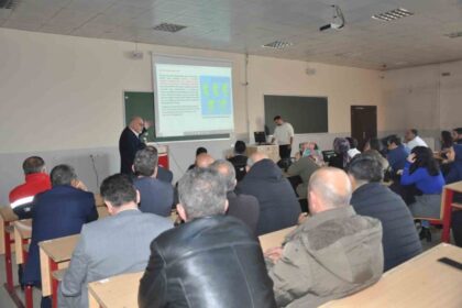 Hamit Çakıcı: “Doğu Anadolu’da Deprem Gerçeği ve Önlemler” Semineri Düzenlendi