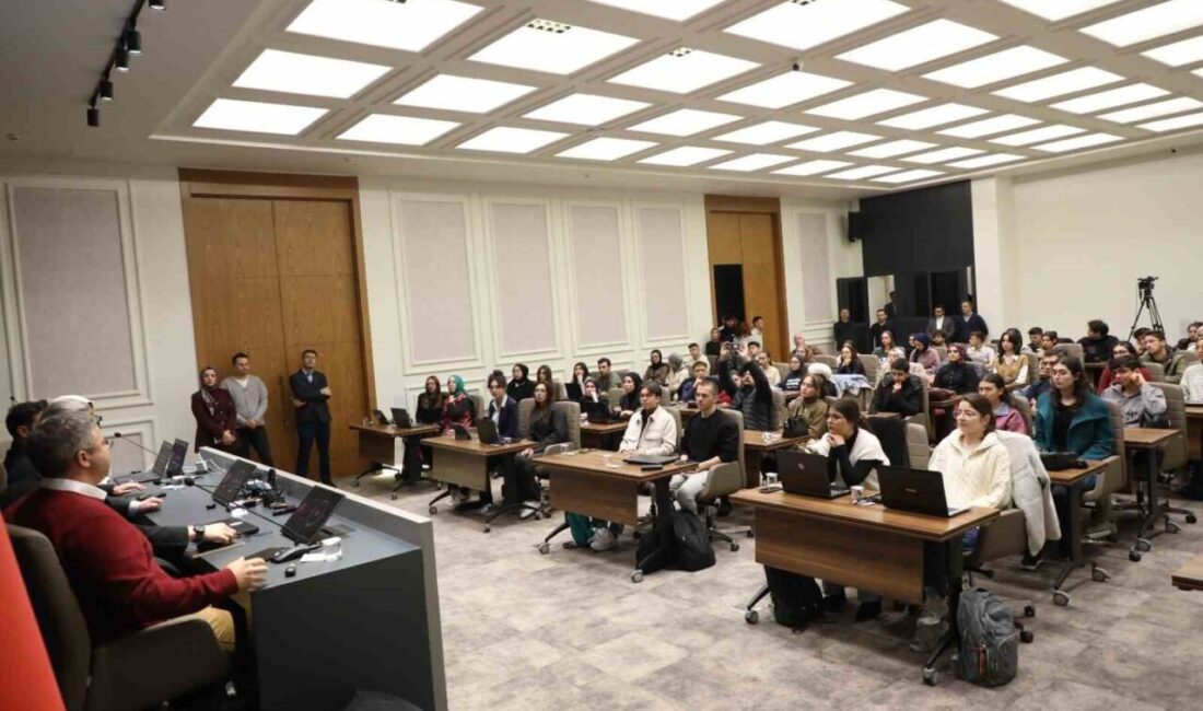 KÜRE Madde Yazım Atölyesi, Türkiye’nin Dijital Hafızasını Gençlerle Güçlendirmeyi Amaçlıyor Melikgazi Belediyesi, gençler için düzenlenen KÜRE Madde Yazım Atölyesi'nde katılımcılara