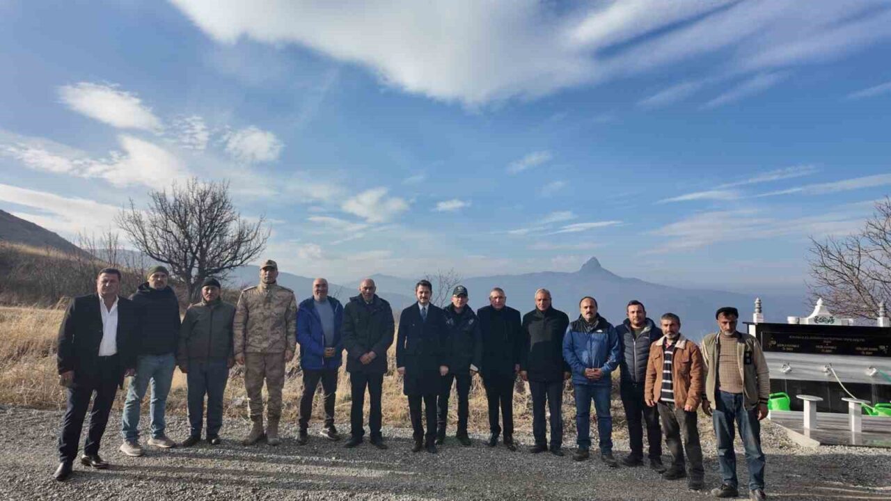 Iğdır'ın Tuzluca Kaymakamı Abdüllatif Yılmaz, Hadımlı Köyü'nü ziyaret ederek halka