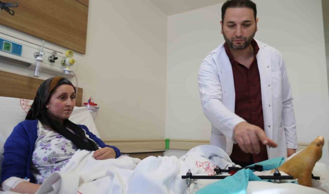 Eskişehir’deki Forklift Kazasında Yaralanan 3 Çocuk Annesi Kadının Bacakları Ampute Edilmekten Kurtarıldı Eskişehir'de forklift kazasında yaralanan 36 yaşındaki Özlem Uysal'ın bacakları, 2,5