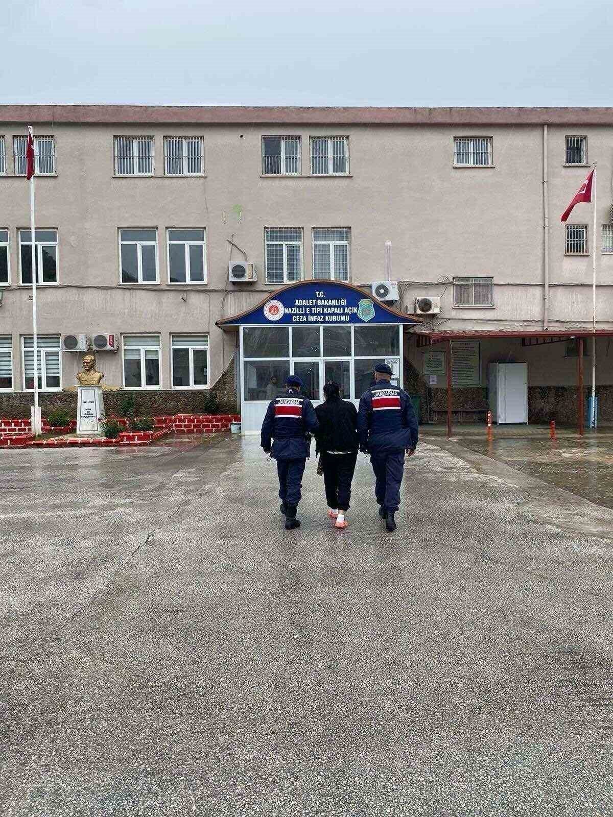 Nazilli’de 3 Yıldır Firari Olan Hapis Cezalı Şahıs, Jandarma Operasyonunda Yakalandı