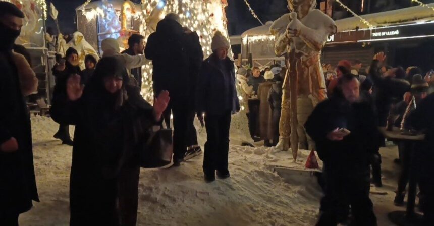 Uludağ’da Yılbaşı Kutlamaları: Yaşlı Teyzenin Dansı Gecenin Yıldızı Oldu