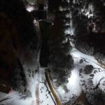 Uşak’ta mevsimin ilk kar yağışı etkili oldu, ekipler karla mücadele için hazırlandı.