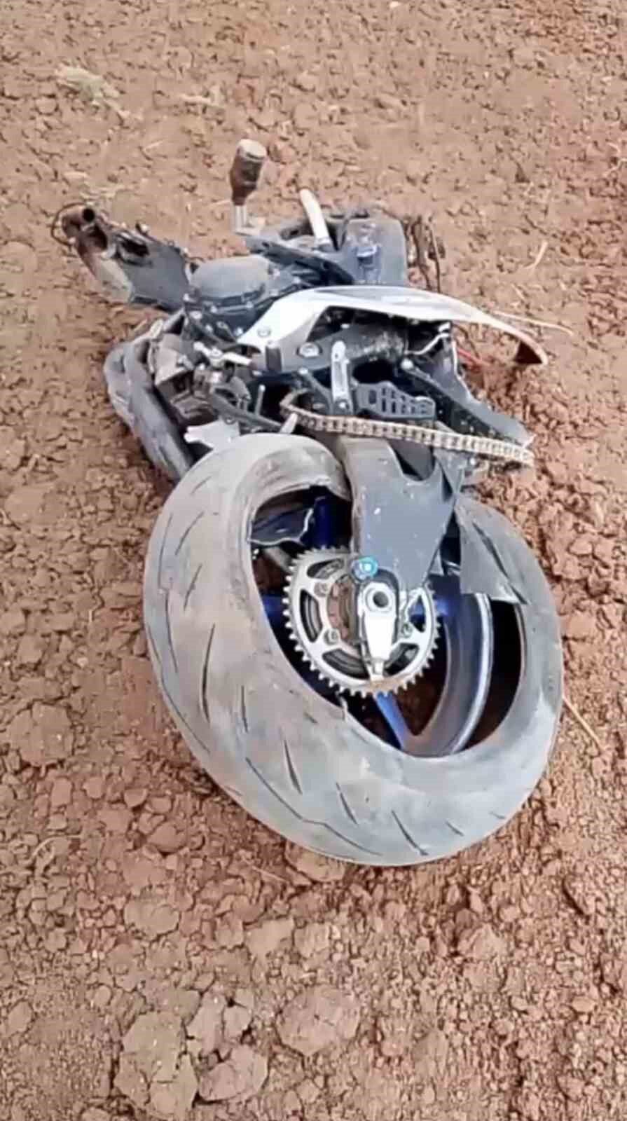 Mardin’de Motosiklet Kazasında Piyade Üsteğmen Yusuf Çürüttü Hayatını Kaybetti Mardin'in Nusaybin ilçesinde motosiklet kazasında 28 yaşındaki Piyade Üsteğmen Yusuf