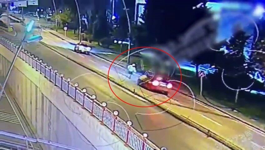 Kayseri'nin Melikgazi ilçesinde, trafik kontrolünde dur ihtarına uymayan M.A.A., polis