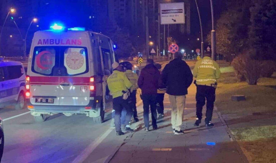 Kayseri’nin Melikgazi ilçesinde, trafik uygulamasına uymayan M.K., aracını kullanarak bir