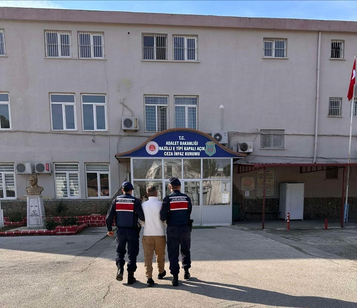 Aydın'ın Nazilli ilçesinde jandarma, uyuşturucu suçundan 6 yıl 3 ay