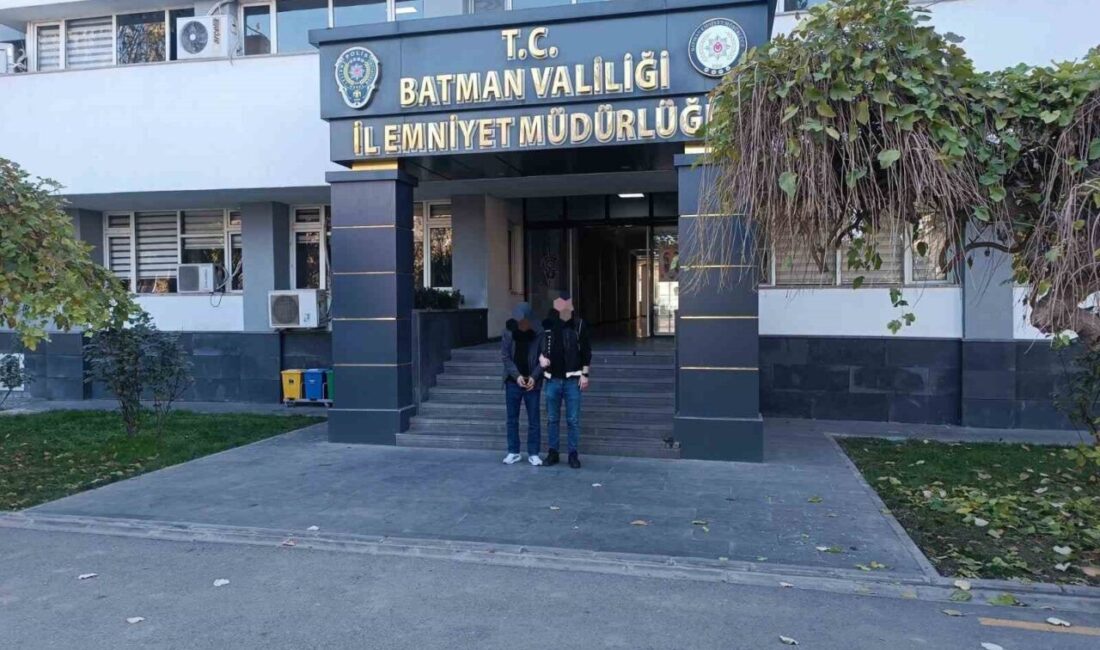 Batman’da Uyuşturucu Ticareti Sebebiyle 31 Yıl Ceza Alan Firari Hükümlü Ele Geçirildi Batman'da 31 yıl 2 ay hapis cezası bulunan M.F.Ö. isimli