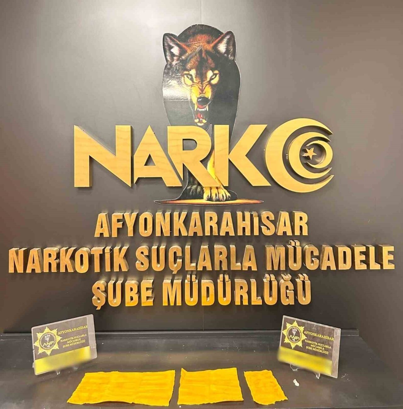 Afyonkarahisar’da Uyuşturucu Operasyonunda 1 Şahıs Tutuklandı, Peçeteye Emdirilmiş Madde Ele Geçirildi