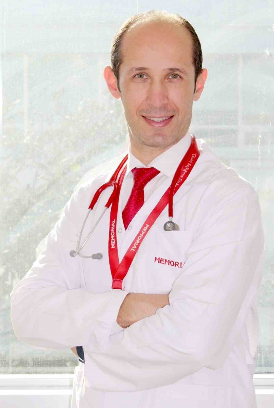 Memorial Antalya Hastanesi'nden Uzm. Dr. Soner Demirel, kış hastalıklarından korunmanın