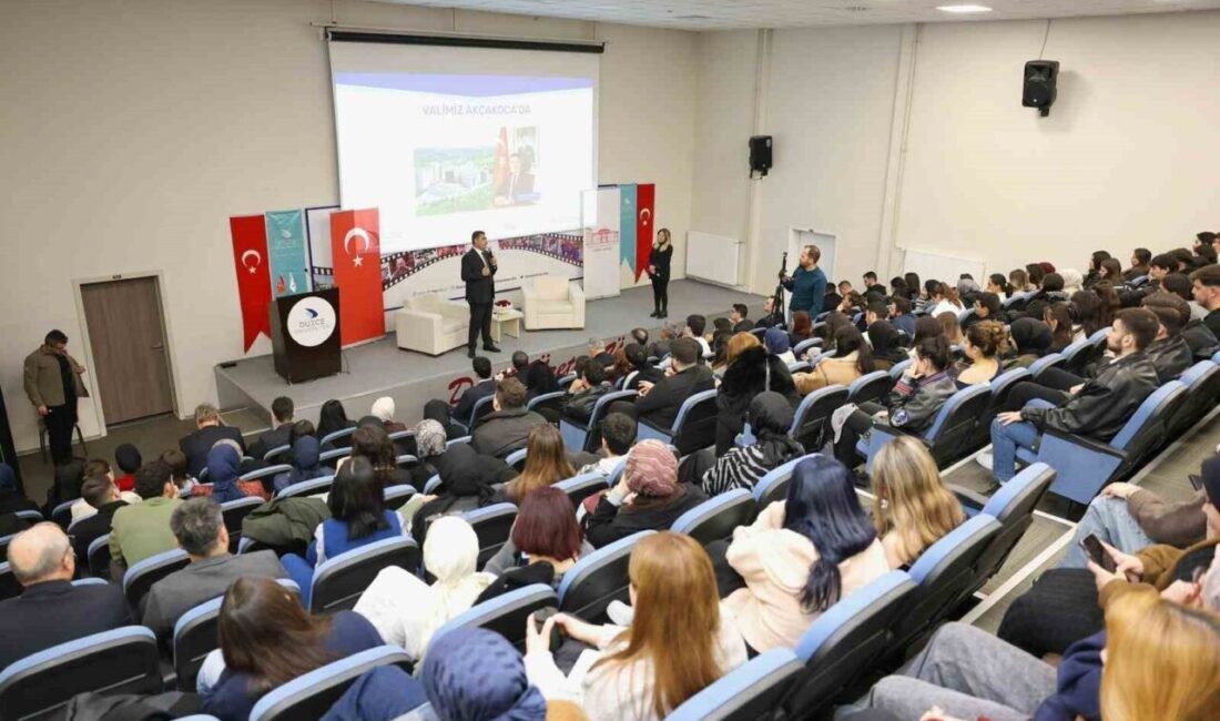 Düzce Üniversitesi ve Düzce Valiliği tarafından düzenlenen "Valimiz Akçakoca’da Öğrencilerimizle