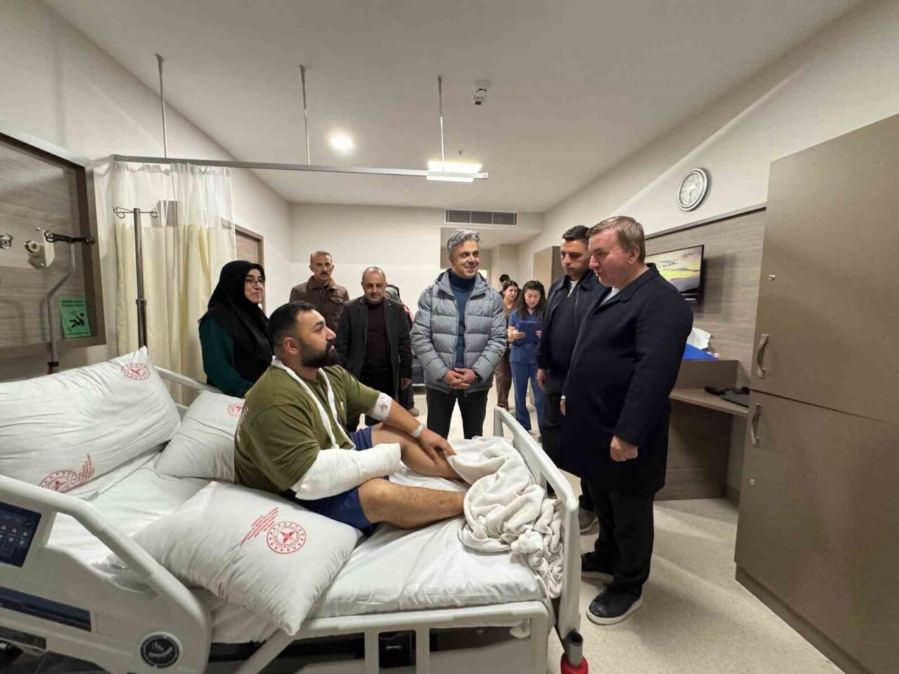 Erzincan Valisi Hamza Aydoğdu, Mengücek Gazi Eğitim ve Araştırma Hastanesi'nde