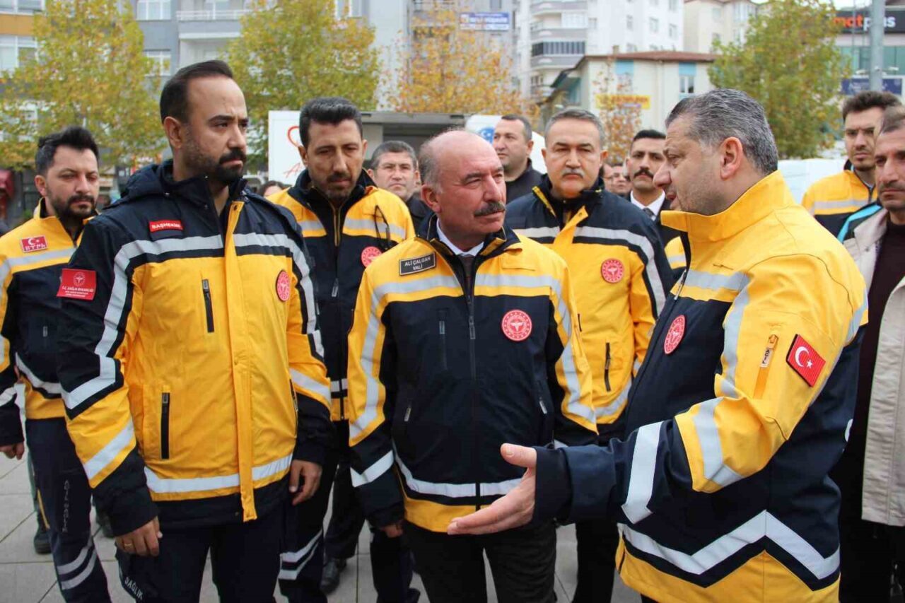 Çorum'da Acil Sağlık Hizmetleri Haftası etkinliğinde, Vali Ali Çalgan ani