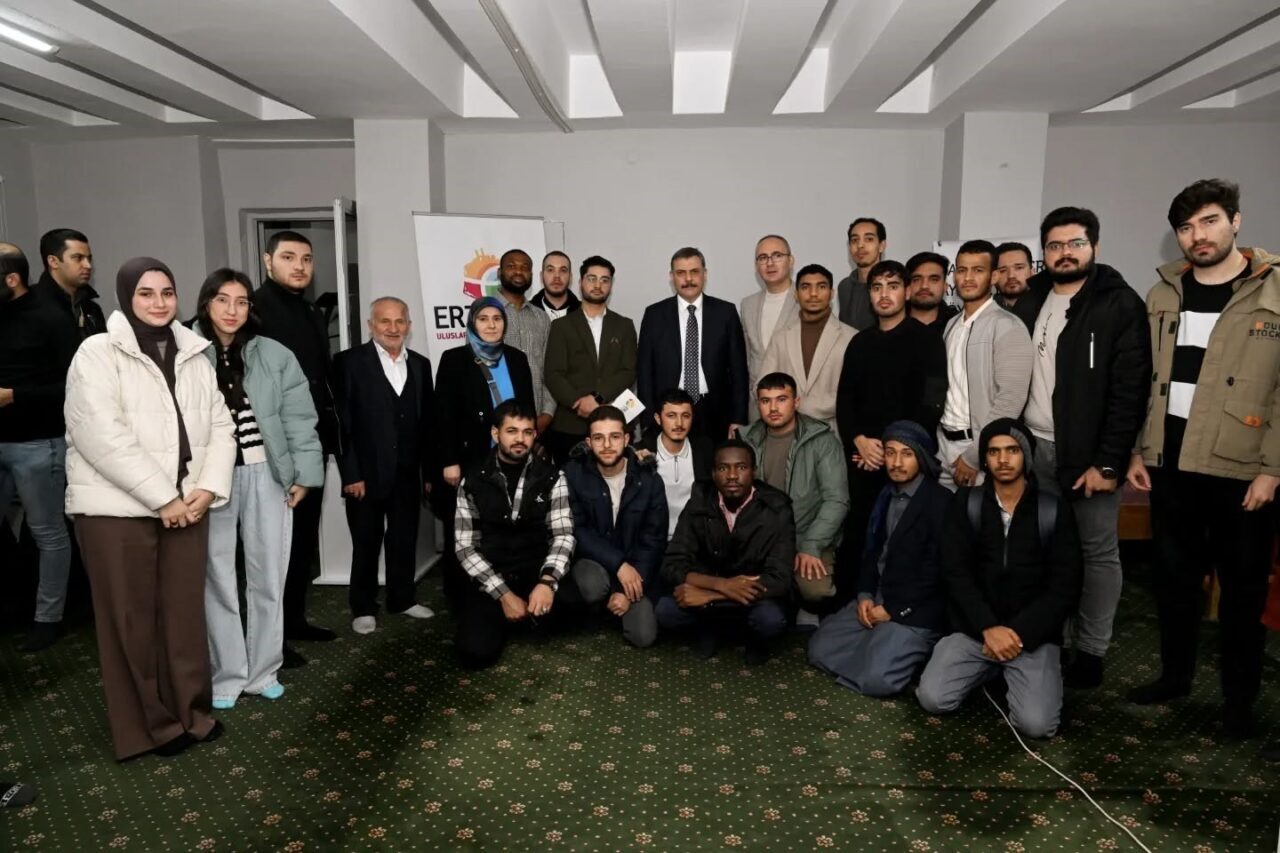 Erzurum Valisi Mustafa Çiftçi, Uluslararası Öğrenci Derneği Başkanı Ertan Halit